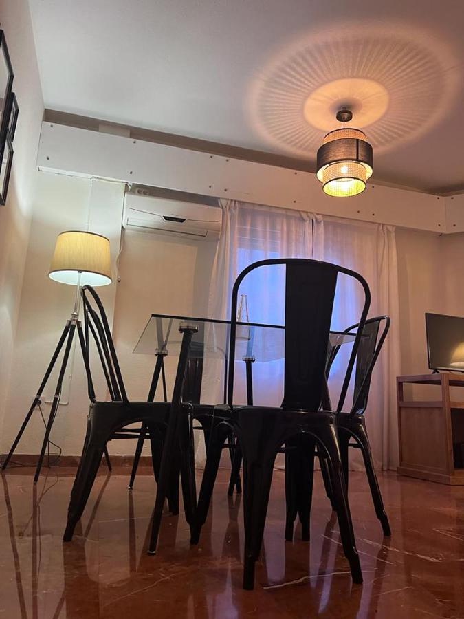 Apartamento Turistico R. Gonzalez Abreu Siviglia Esterno foto