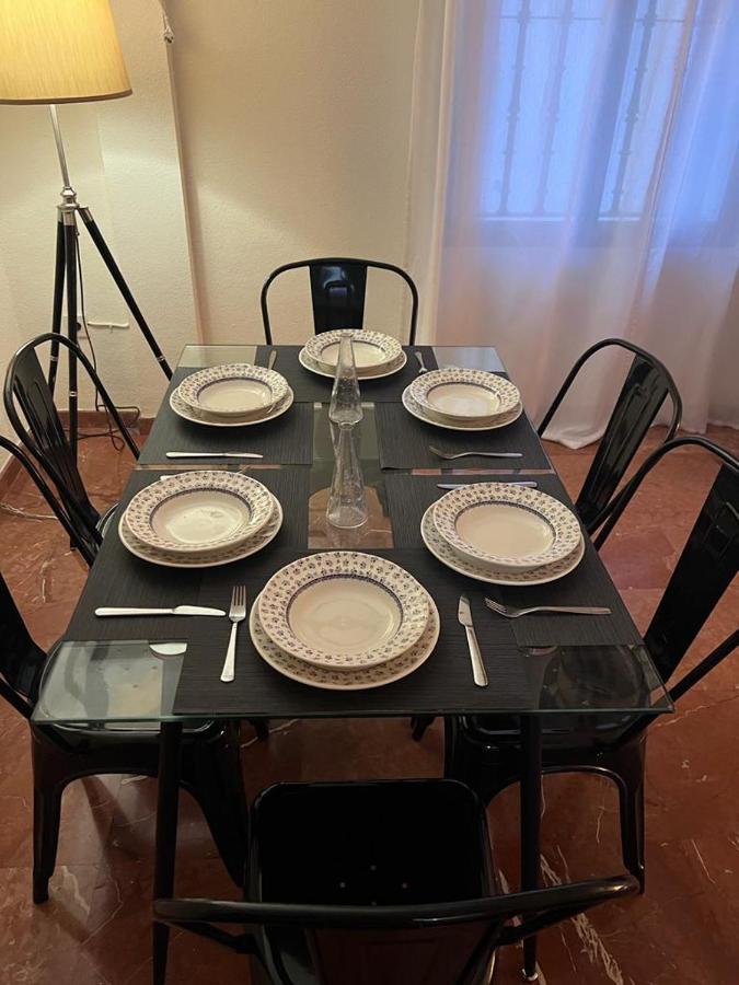 Apartamento Turistico R. Gonzalez Abreu Siviglia Esterno foto