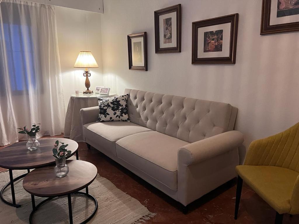 Apartamento Turistico R. Gonzalez Abreu Siviglia Esterno foto
